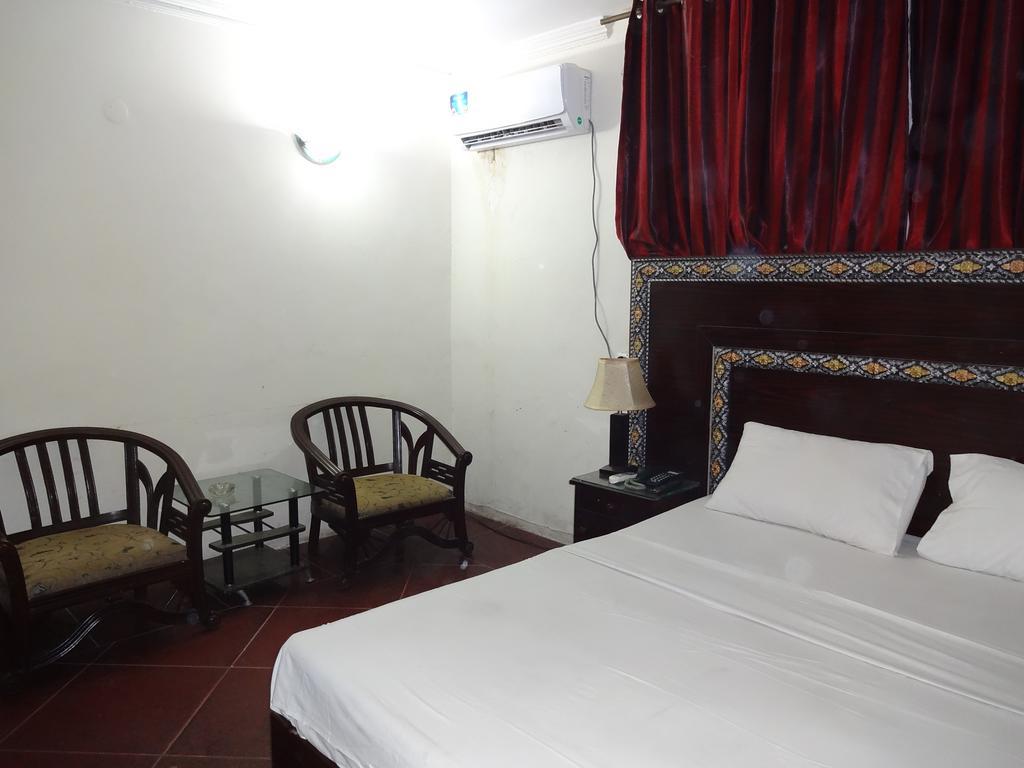 Safari Hotel Upper Mall Lahore Eksteriør billede