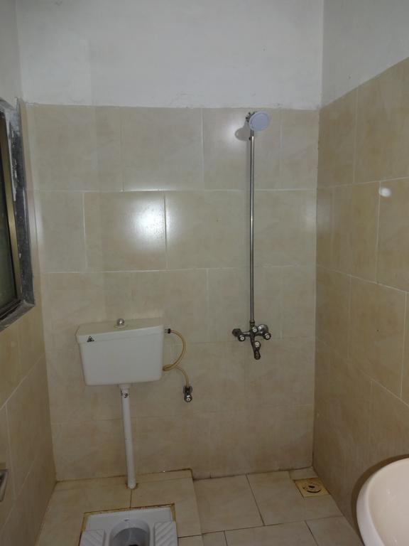 Safari Hotel Upper Mall Lahore Eksteriør billede