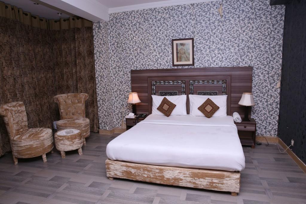 Safari Hotel Upper Mall Lahore Eksteriør billede